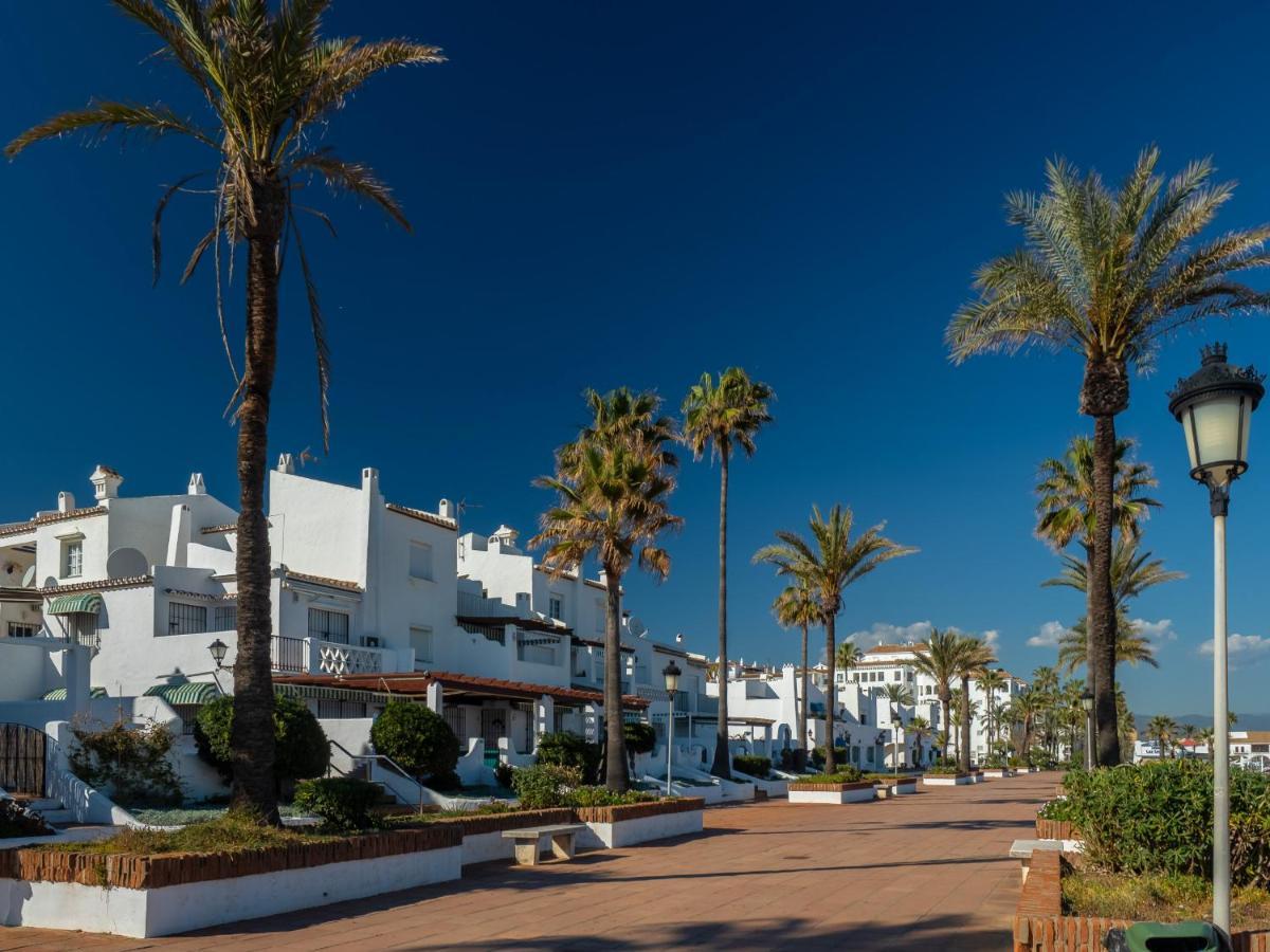 2051-New 3 Bedrooms On Golf Estepona Exterior photo