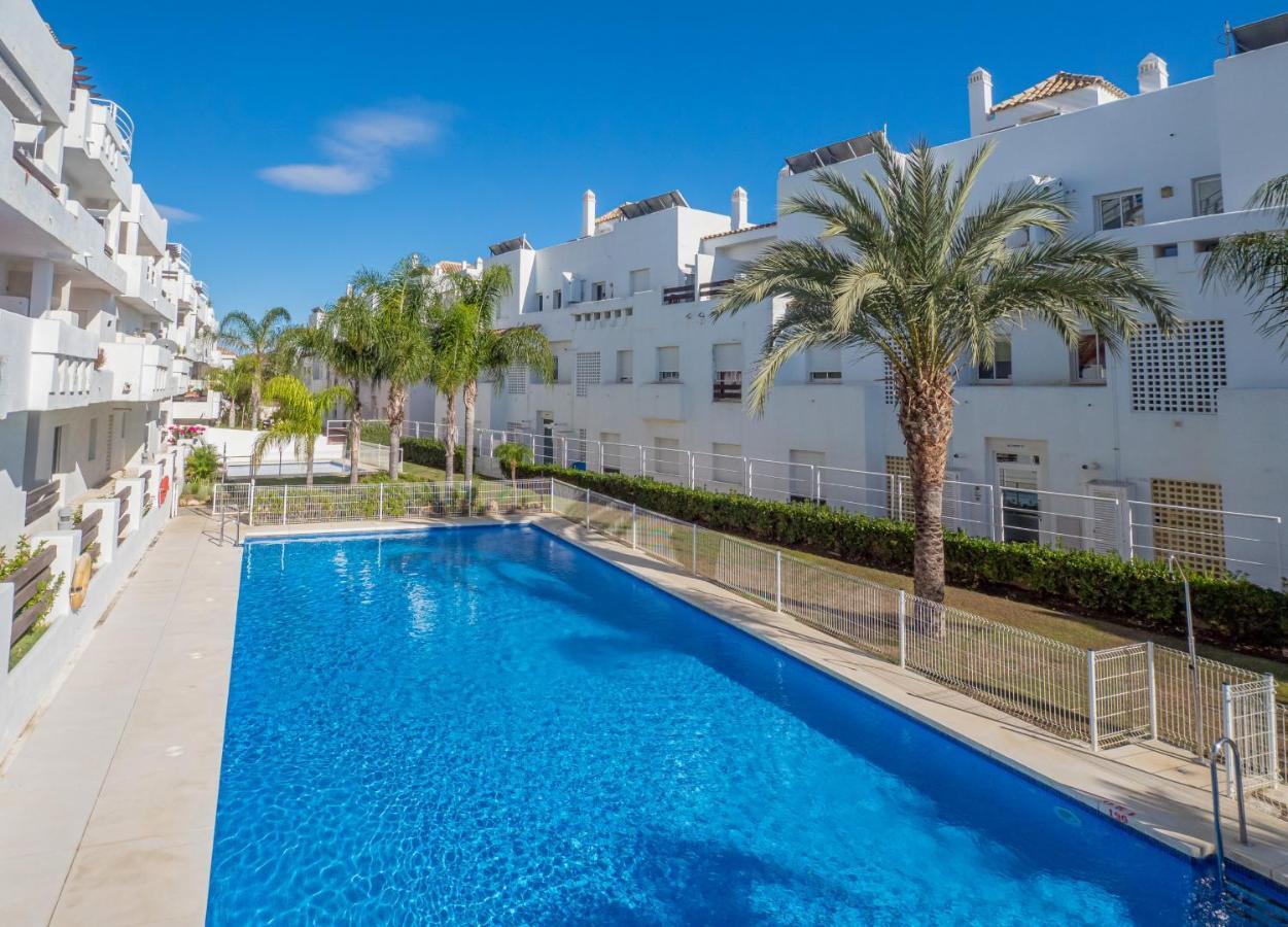 2051-New 3 Bedrooms On Golf Estepona Exterior photo