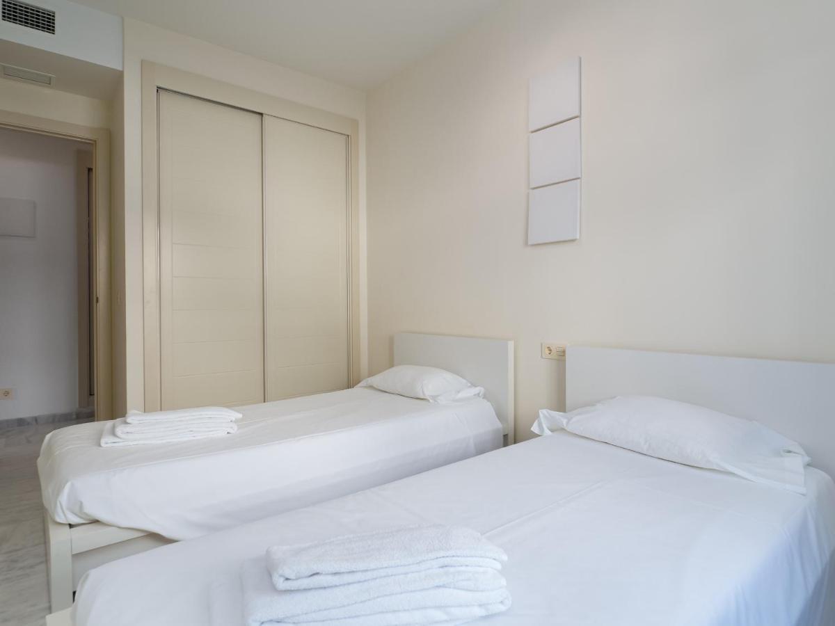 2051-New 3 Bedrooms On Golf Estepona Exterior photo